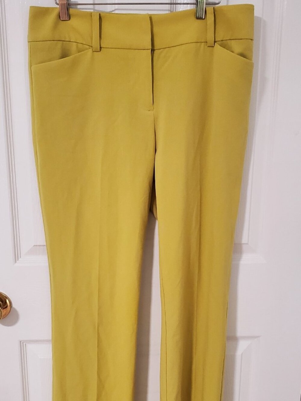 New York & Co. 7th Avenue Design Studio Hummingbird Yellow Pants - Size 8